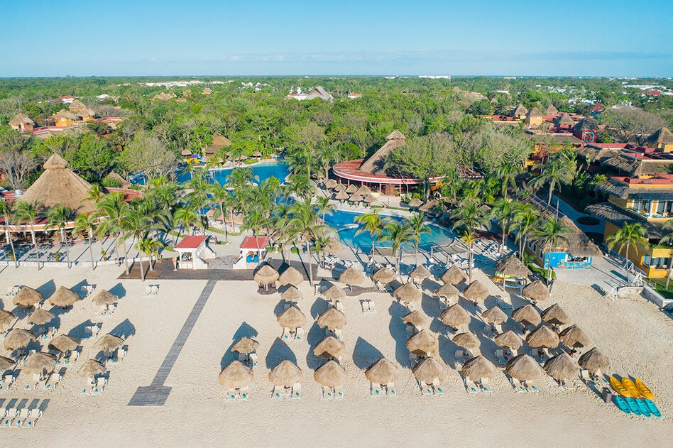 Unforgettable Beach Vacations at Iberostar Tucan